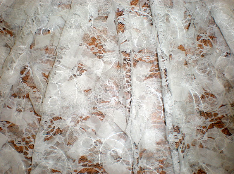 1.White Ruffles Lace
